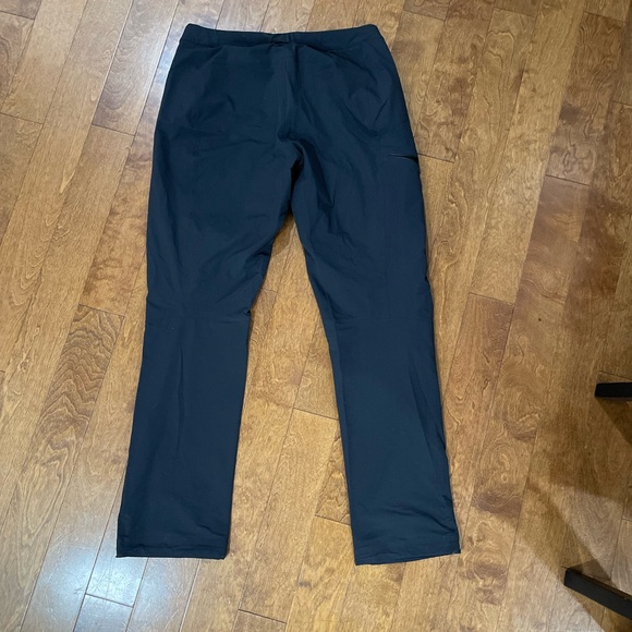 Arc'teryx women  Pants - Picture 2 of 7
